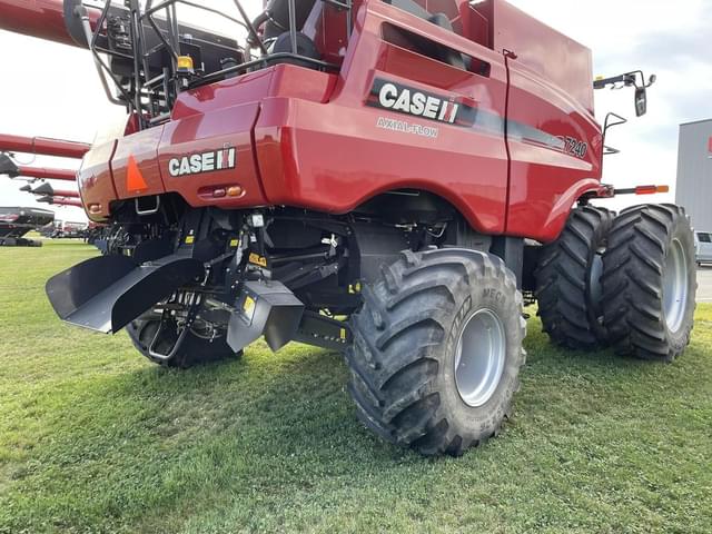 Image of Case IH 7240 equipment image 3