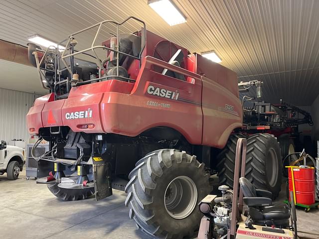 Image of Case IH 7250 equipment image 2