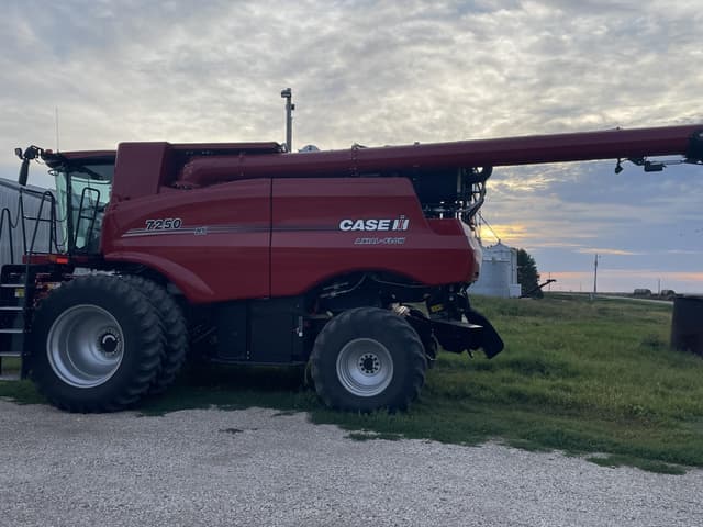 Image of Case IH 7250 equipment image 2