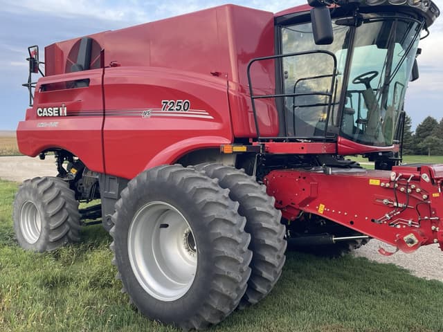 Image of Case IH 7250 equipment image 1