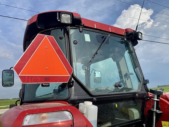 Image of Case IH Farmall 75C equipment image 4