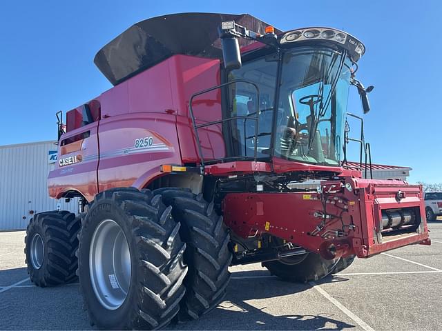 Image of Case IH 8250 equipment image 1