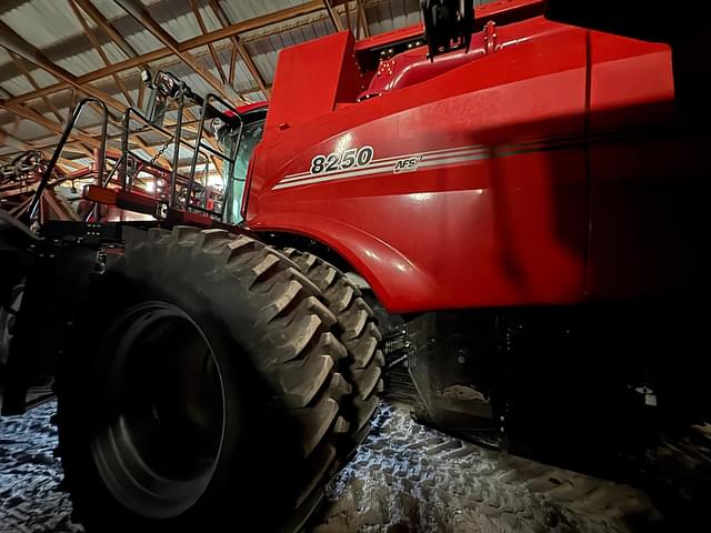 Image of Case IH 8250 equipment image 1