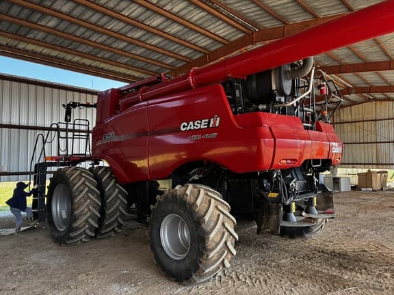 Image of Case IH 8250 equipment image 1