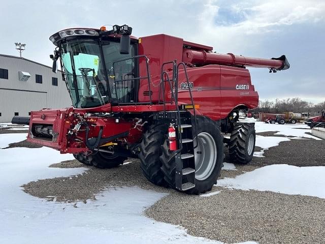 Image of Case IH 8250 equipment image 1