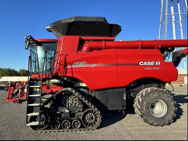 Image of Case IH 8250 equipment image 1