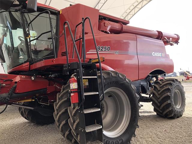 Image of Case IH 8250 equipment image 3