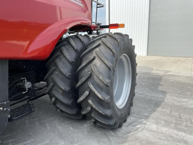 Image of Case IH 8250 equipment image 4