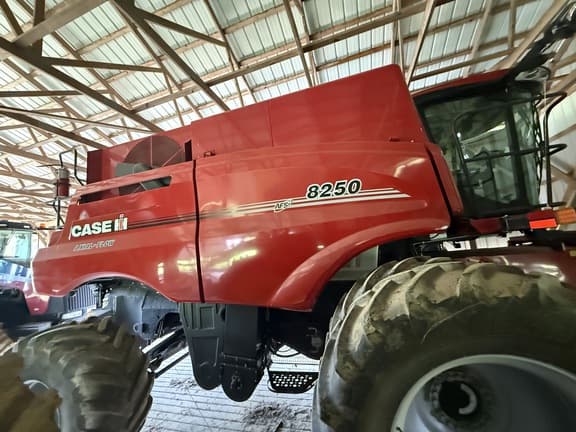 Image of Case IH 8250 equipment image 1