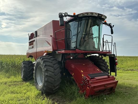 Image of Case IH 8250 equipment image 2