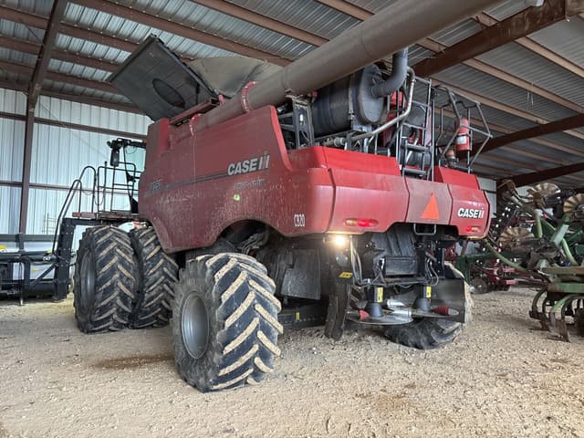 Image of Case IH 8250 equipment image 2