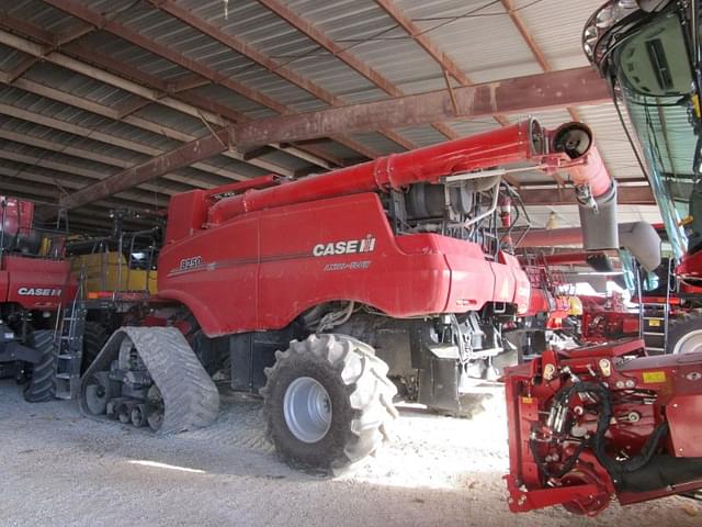 Image of Case IH 8250 equipment image 2