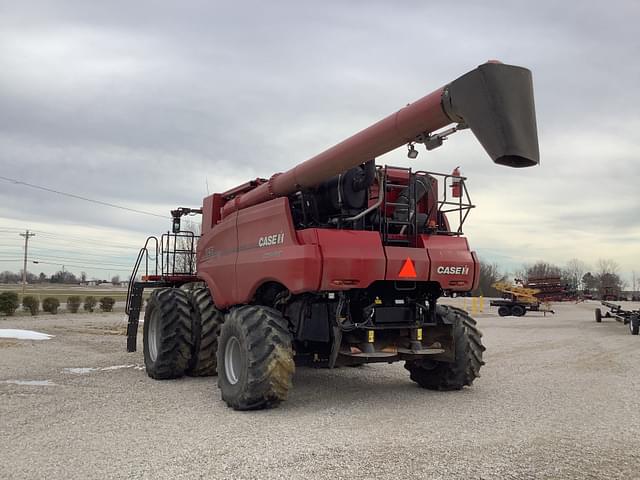 Image of Case IH 8250 equipment image 4