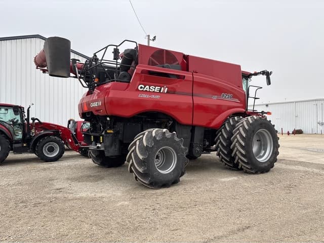 Image of Case IH 8250 equipment image 2