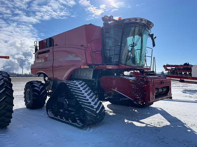 Image of Case IH 8250 equipment image 3