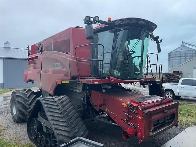 Image of Case IH 8250 equipment image 2