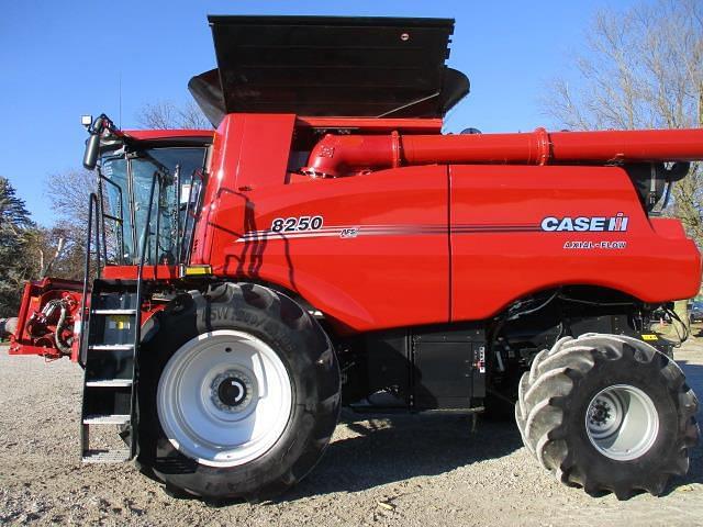 Image of Case IH 8250 equipment image 2