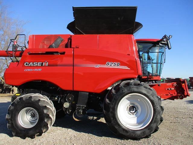 Image of Case IH 8250 equipment image 3