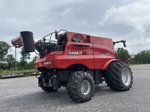 Image of Case IH 8250 equipment image 2