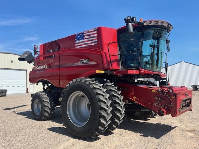 Image of Case IH 8250 equipment image 1