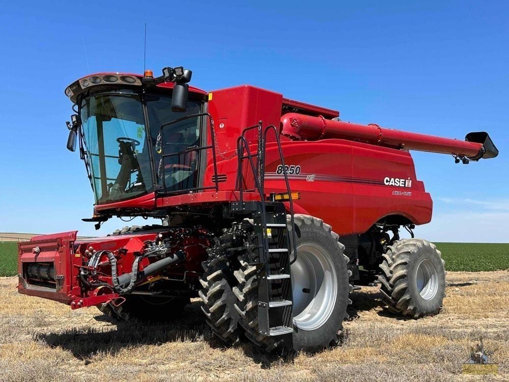 Main image Case IH 8250