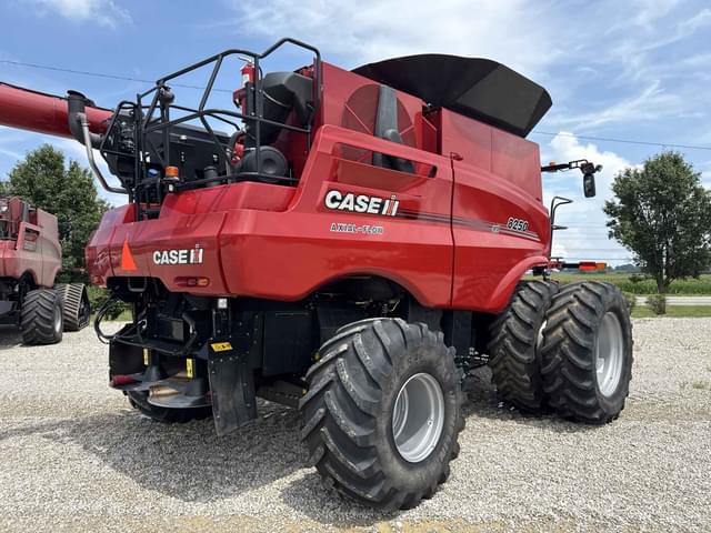 Image of Case IH 8250 equipment image 2