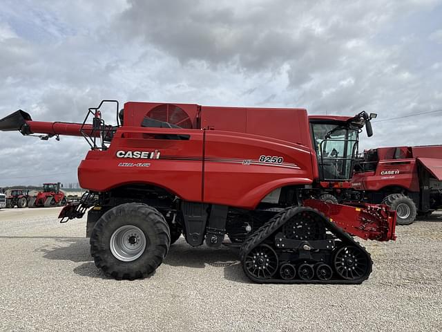 Image of Case IH 8250 equipment image 1