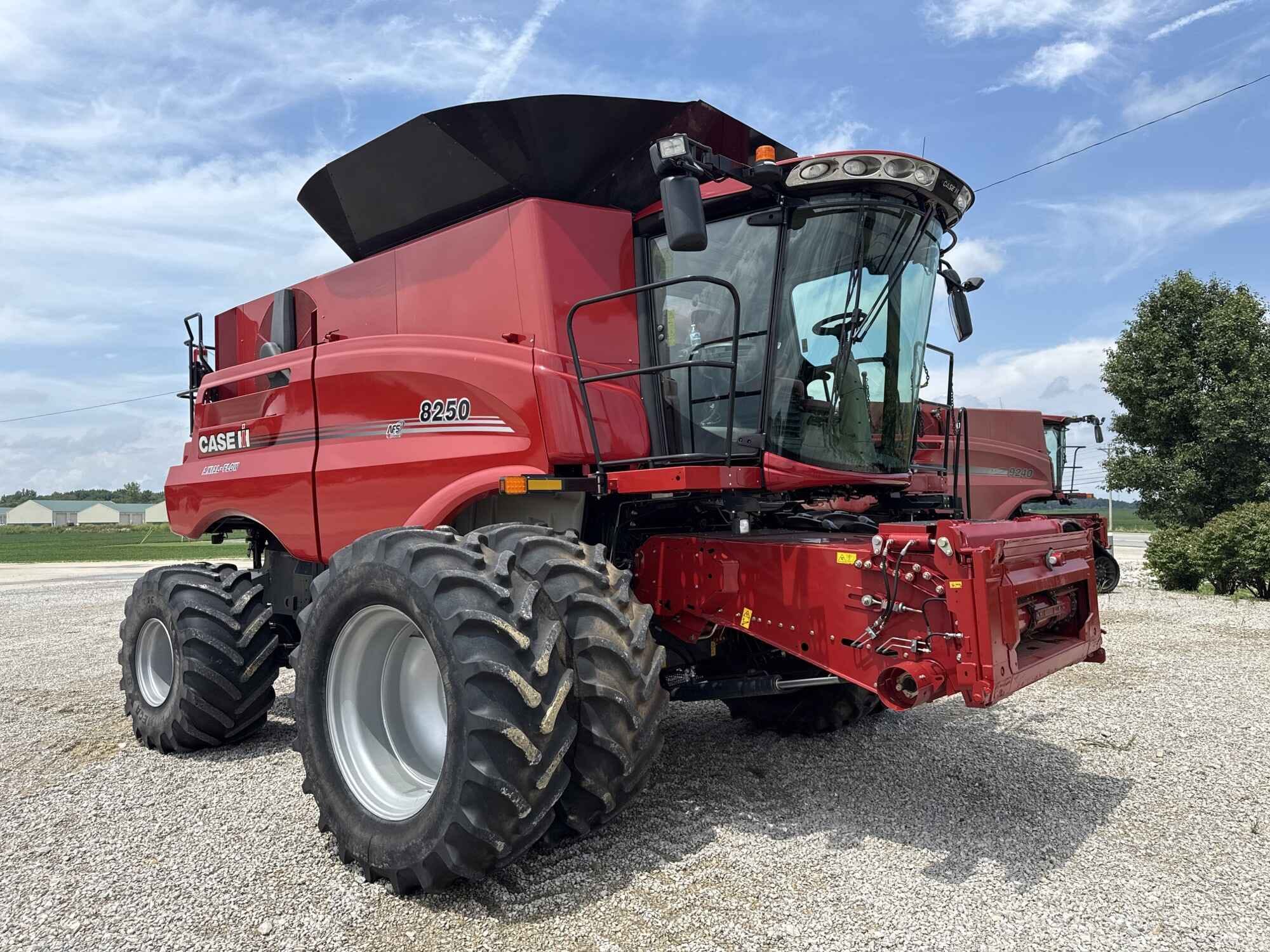 Main image Case IH 8250