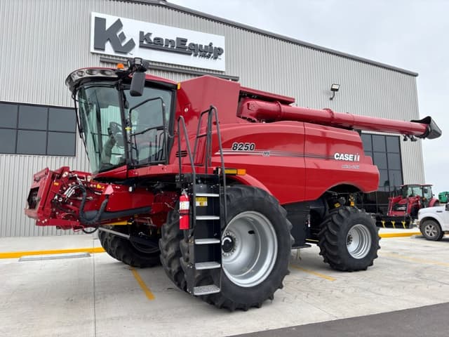 Image of Case IH 8250 equipment image 1