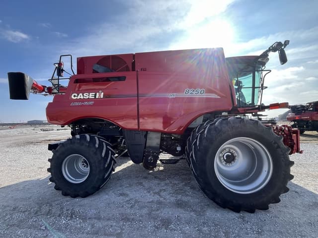 Image of Case IH 8250 equipment image 1
