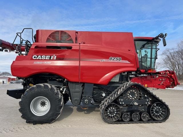Image of Case IH 8250 equipment image 3