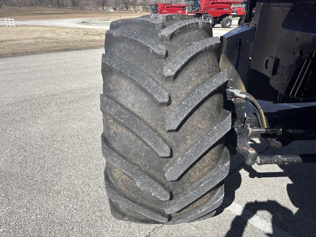 Image of Case IH 8250 equipment image 2