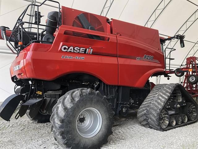 Image of Case IH 8250 equipment image 3