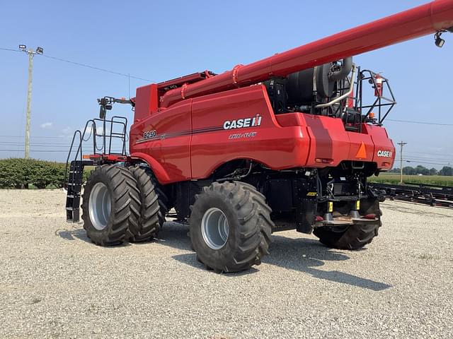 Image of Case IH 8250 equipment image 4
