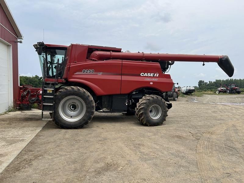 Image of Case IH 8250 Image 0