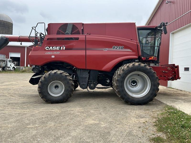 Image of Case IH 8250 Image 1