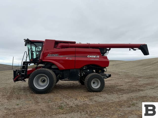 Image of Case IH 8250 equipment image 3