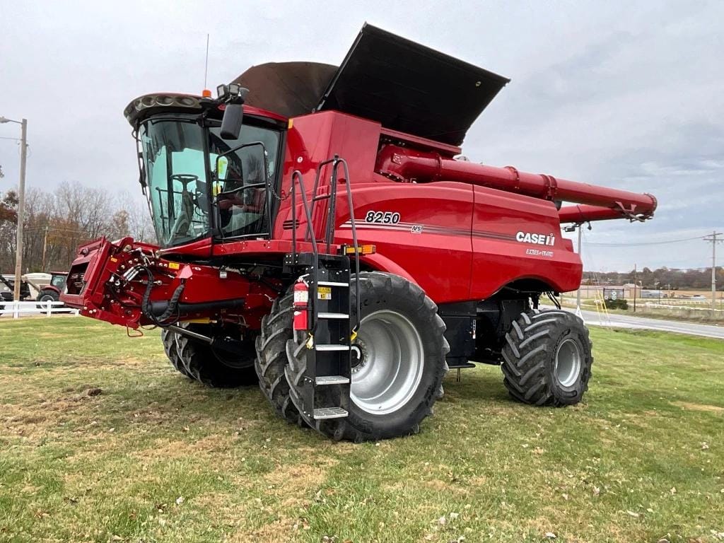 Main image Case IH 8250