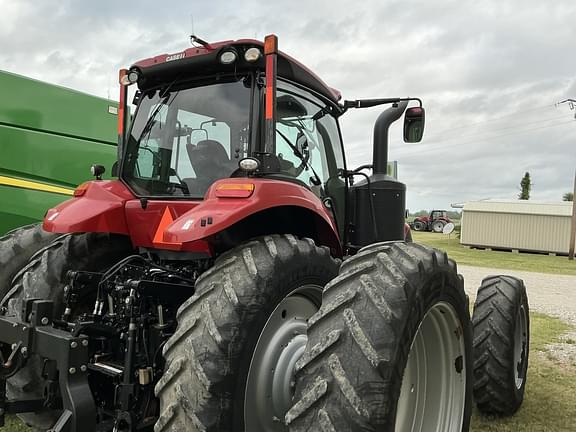 Image of Case IH Magnum 340 equipment image 4