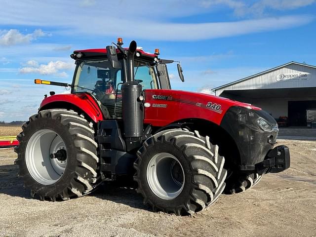 Image of Case IH Magnum 340 equipment image 2