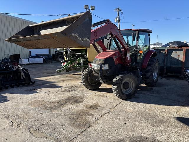 Image of Case IH Farmall 100C equipment image 2