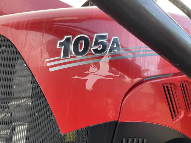 Image of Case IH Farmall 105A equipment image 3