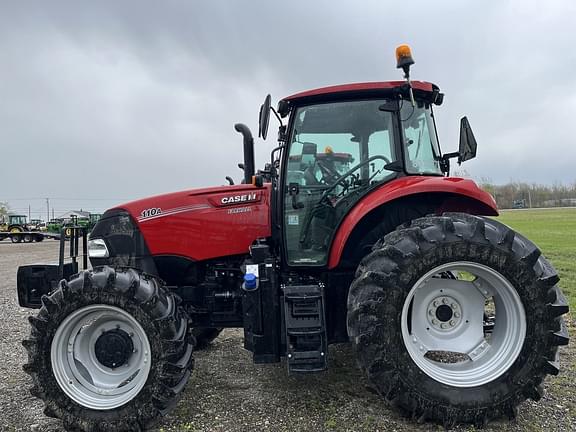 Image of Case IH Farmall 110A equipment image 2