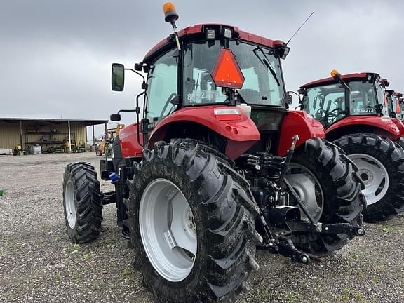 Image of Case IH Farmall 110A equipment image 3