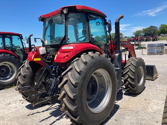 Image of Case IH Farmall 110C equipment image 2