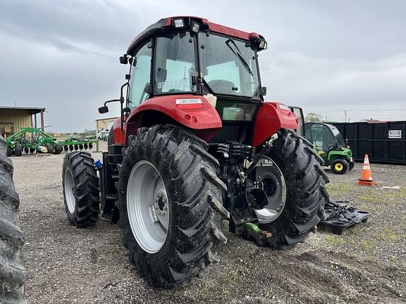 Image of Case IH Farmall 110A equipment image 2