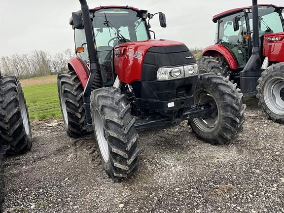 Image of Case IH Farmall 110A equipment image 2