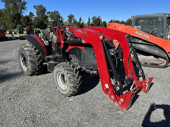 Image of Case IH Farmall 115A equipment image 3