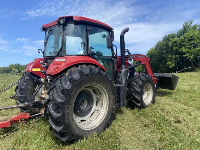 Image of Case IH Farmall 120C equipment image 2