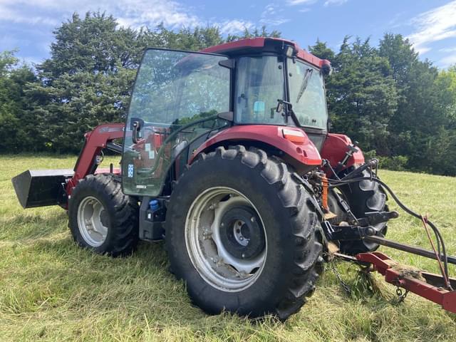 Image of Case IH Farmall 120C equipment image 3